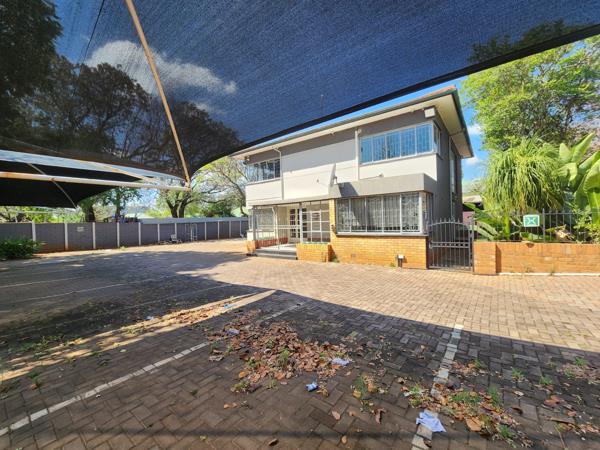 1 090 m² Commercial space