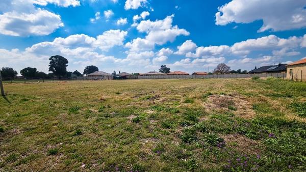 1 214 m² Land