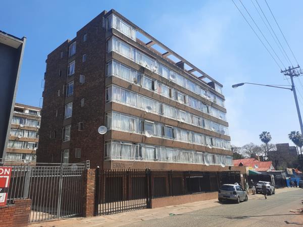 6 Bedroom Apartment