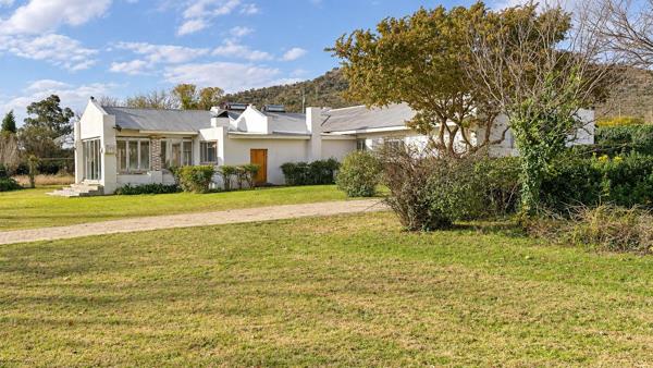 10.9 ha Smallholding