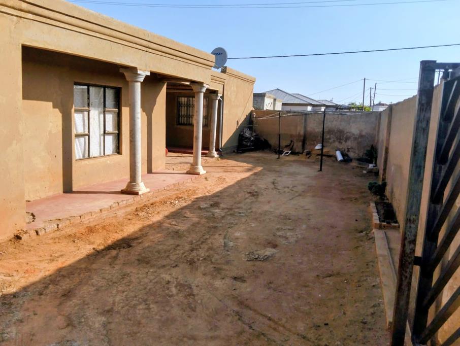 2 Bedroom House