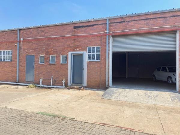 215 m² Industrial space