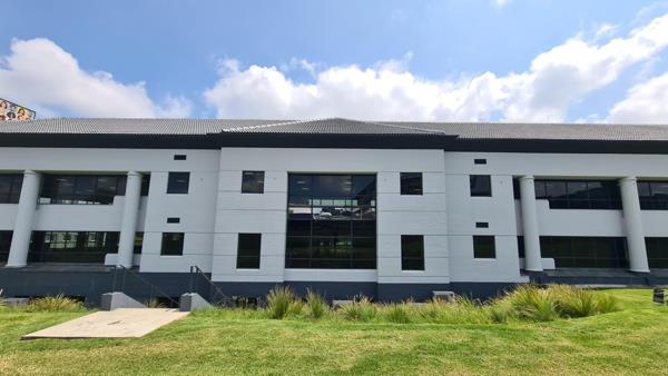 332 m² Office Space