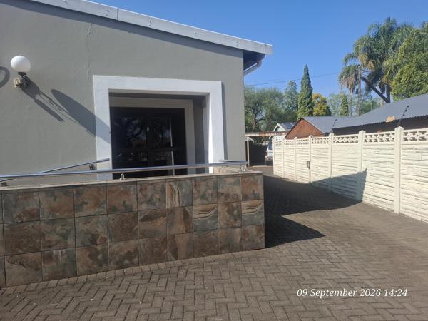 136 m² Commercial space