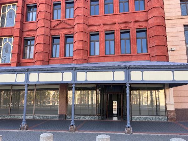 99 m² Retail Space