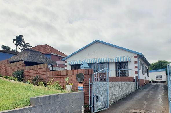 6 Bedroom House