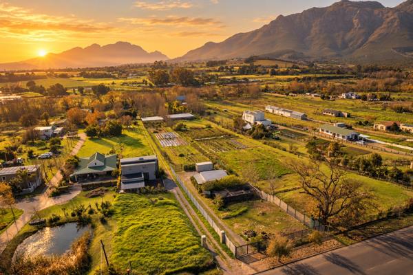 6 622 m² Land