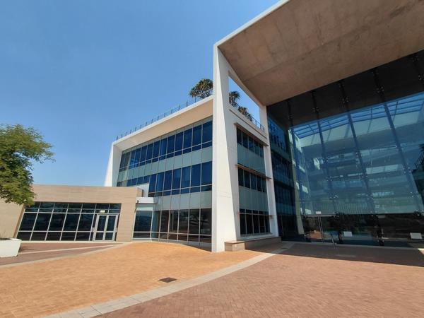 2 699 m² Commercial space