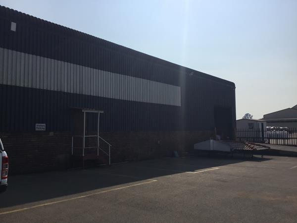 1 586 m² Industrial space