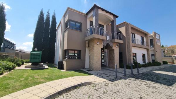 311 m² Commercial space