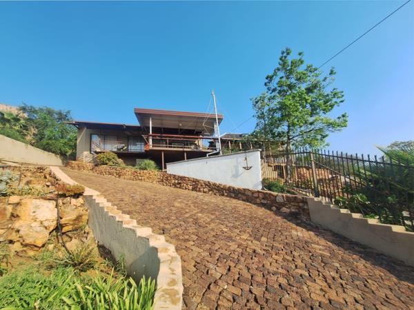 6 Bedroom House