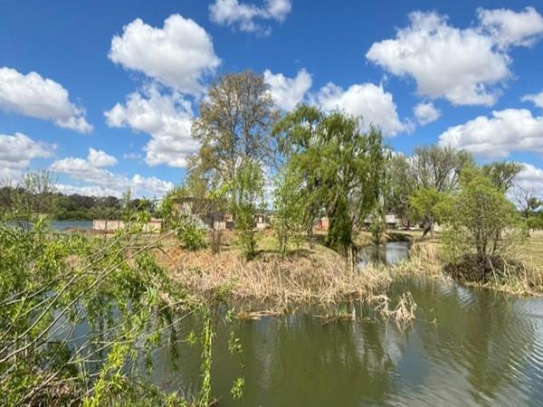 661 m² Land