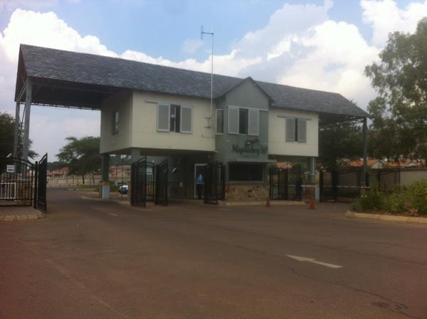 782 m² Land