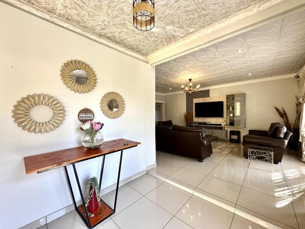 6 Bedroom House