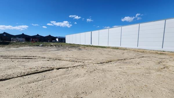 819 m² Land