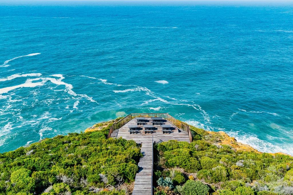 3 127 m² Land