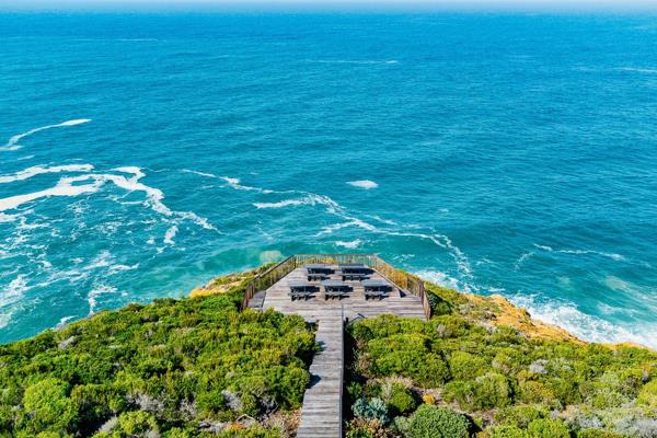 3 127 m² Land