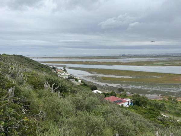 8 766 m² Land