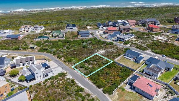 660 m² Land
