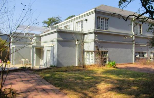 6 Bedroom House