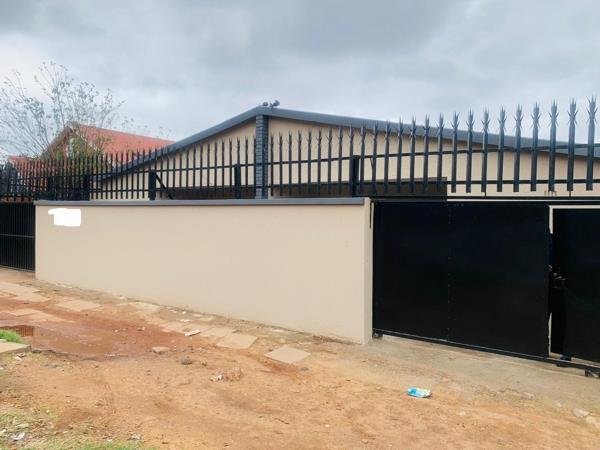 6 Bedroom House