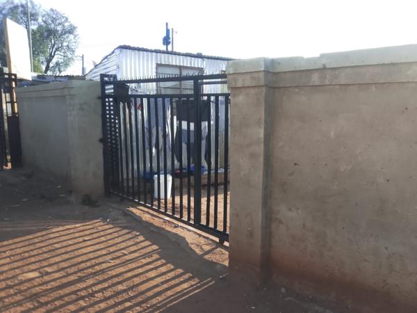 230 m² Land