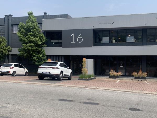180 m² Office Space