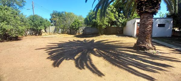 483 m² Land