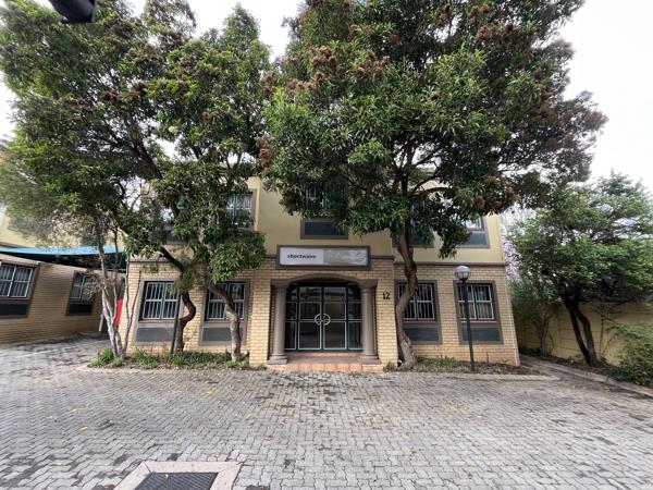 232 m² Commercial space