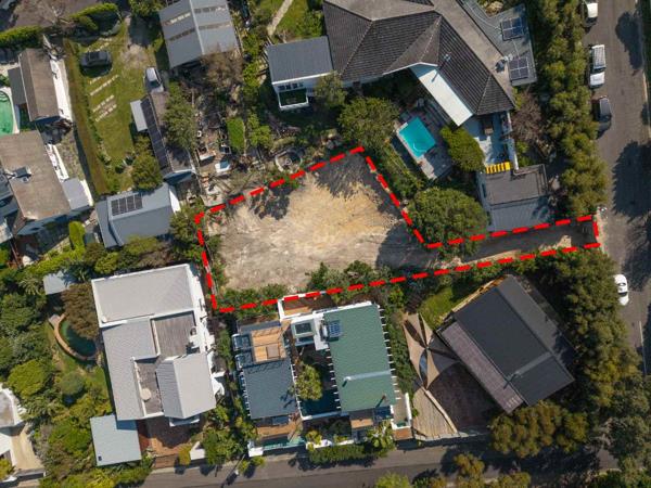 651 m² Land