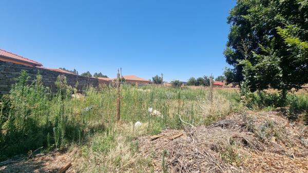 1 152 m² Land