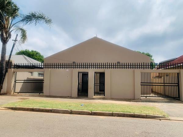 8 Bedroom House