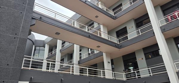 80 m² Commercial space