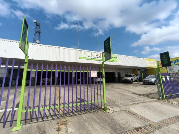 821 m² Commercial space