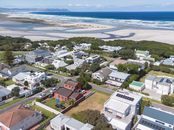 495 m² Land