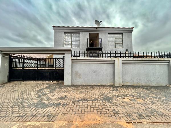 10 Bedroom House