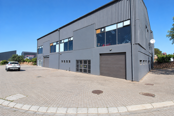 360 m² Commercial space