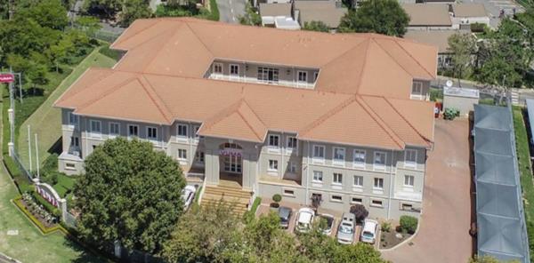 2 422 m² Office Space
