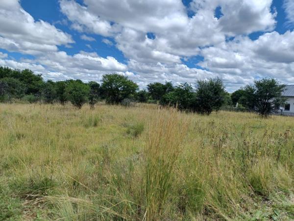 736 m² Land