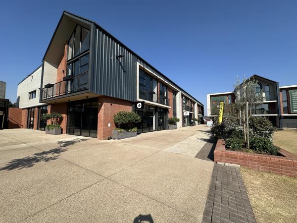 303 m² Commercial space