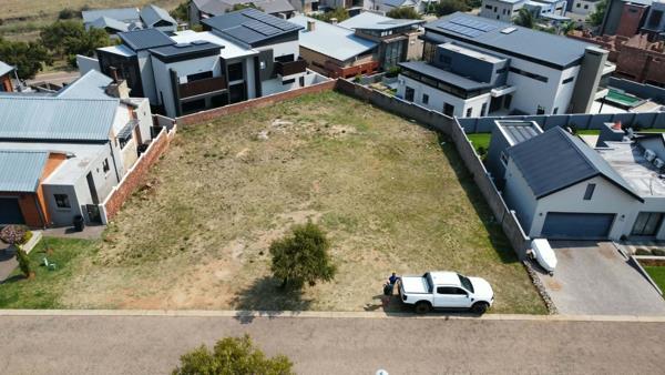 826 m² Land