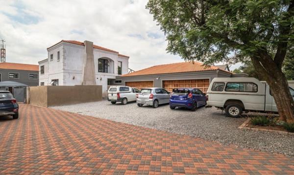 5 Bedroom House