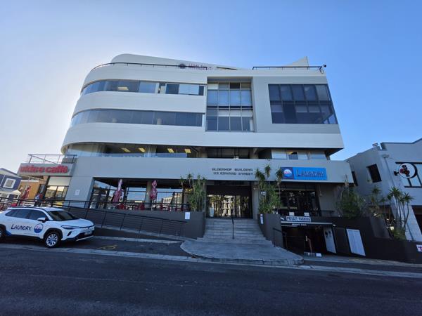 858.2 m² Commercial space