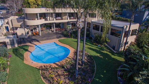 6 Bedroom House