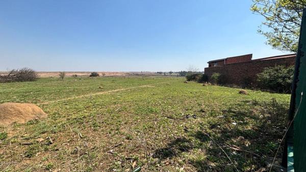 1 208 m² Land