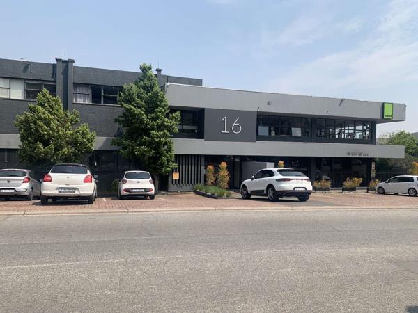 1 000 m² Retail Space