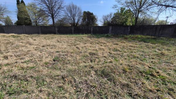 373 m² Land