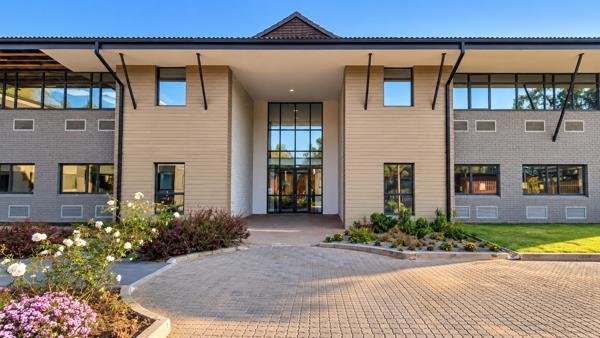 3 949 m² Commercial space