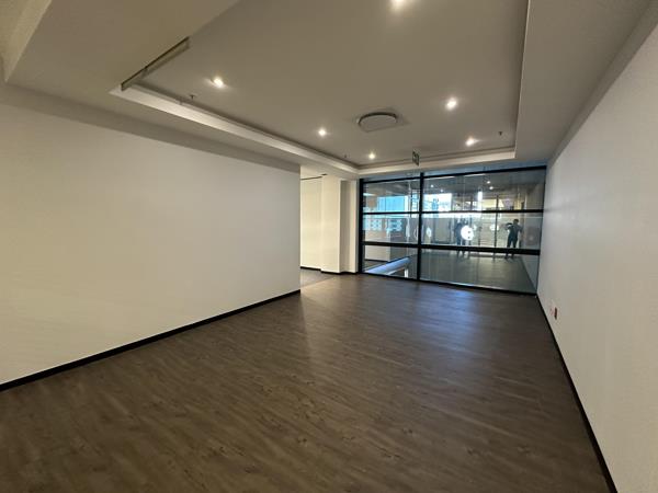 492 m² Commercial space