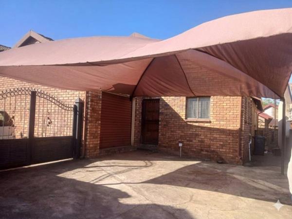 2 Bedroom House